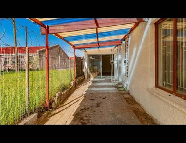 3 BEDROOM HOUSE FOR SALE IN CLAIREWOOD